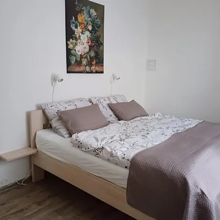 Na Kolonce Apartamento Mladejovice
